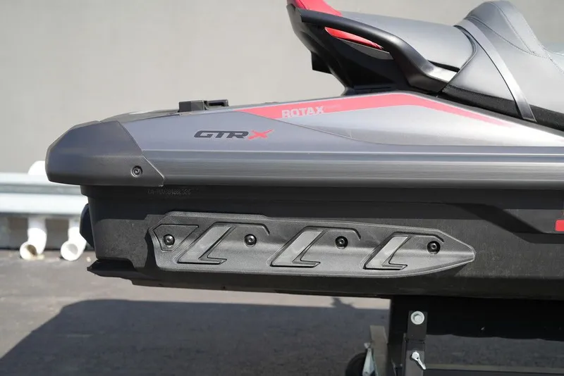 Slide: The Image of Sea-Doo GTR-X 300 2026 - 21