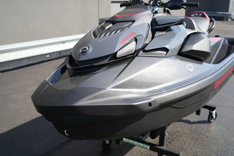 Slide: The Image of Sea-Doo GTR-X 300 2026 - 29