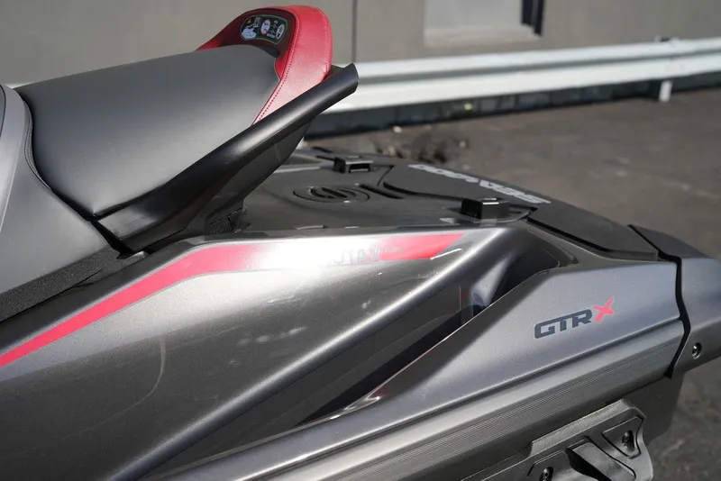 Slide: The Image of Sea-Doo GTR-X 300 2026 - 34
