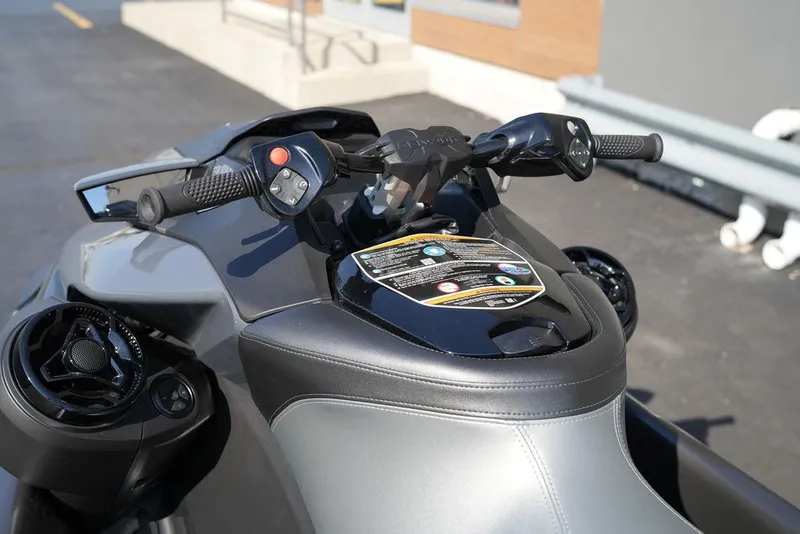 Slide: The Image of Sea-Doo GTR-X 300 2026 - 39