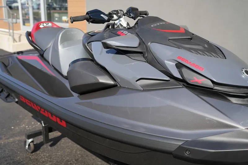 Slide: The Image of Sea-Doo GTR-X 300 2026 - 6