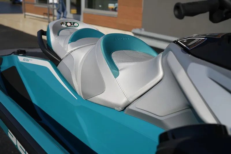 Slide: The Image of Sea-Doo GTX Limited 325 Teal Metallic 2026 - 18