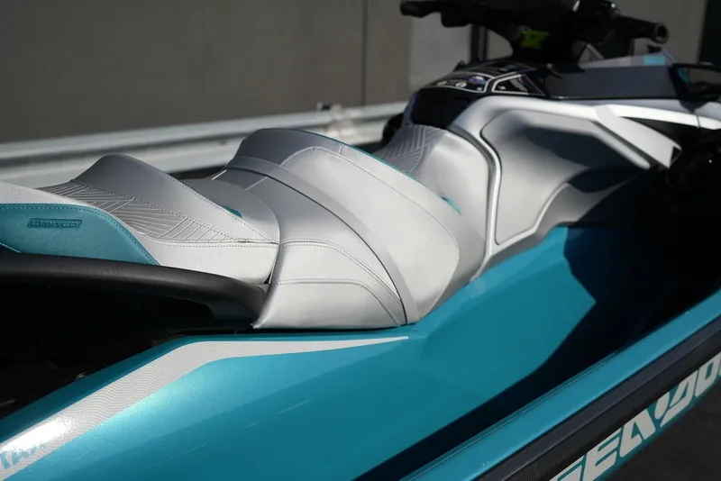 Slide: The Image of Sea-Doo GTX Limited 325 Teal Metallic 2026 - 9
