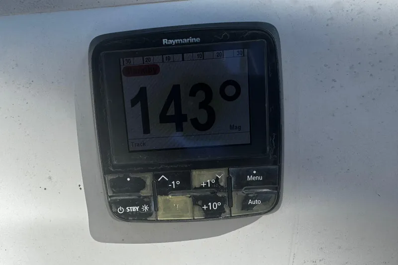 Slide: The Image of Raymarine display showing 143 degrees on a 2003 J Boats J/105. - 29