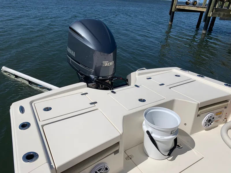 Slide: The Image of 2017 Pathfinder 2500 Hybrid boat console with Lowrance navigation system. - 46