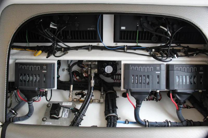 Slide: The Image of Nor-Tech 390 Sport Center Console 2021 - 73