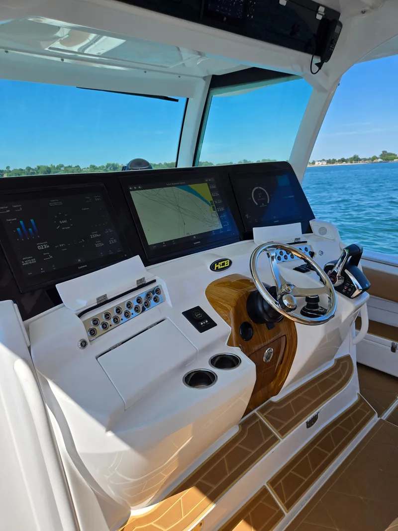 Slide: The Image of HCB 53 Sueos 2024 - 18