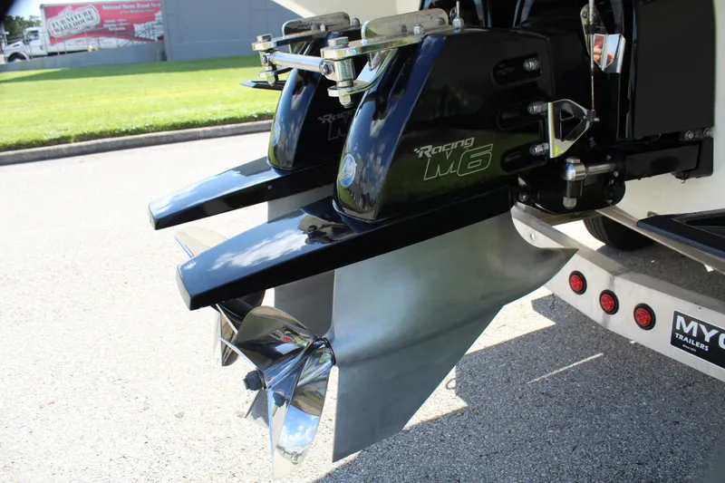 Slide: The Image of Close-up of 2007 Fountain 42 Lightning boat propellers and drives. - 17
