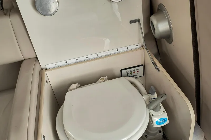 Slide: The Image of Close-up of a VDO hour meter displaying 813.6 hours on a 2003 Formula 260 Sun Sport. - 27