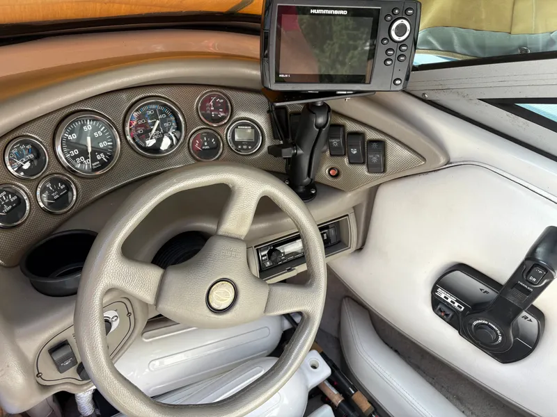 Slide: The Image of Crownline Boats 202 BR 1999 - 11