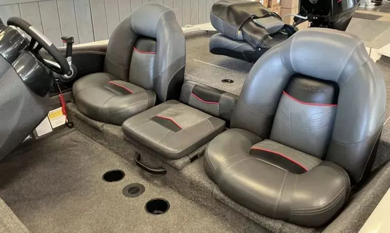 Slide: The Image of Tracker Pro Team 175 2023 - 15