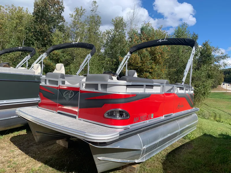 Slide: The Image of Avalon Venture Cruise 17' 2023 - 0