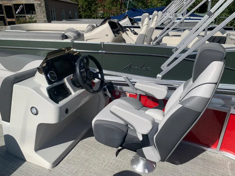 Slide: The Image of Avalon Venture Cruise 17' 2023 - 19