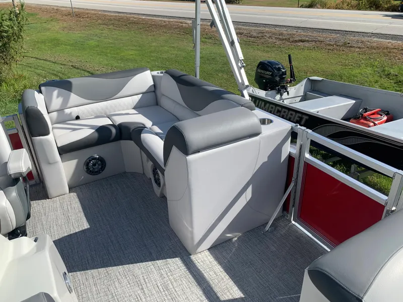 Slide: The Image of Avalon Venture Cruise 17' 2023 - 24