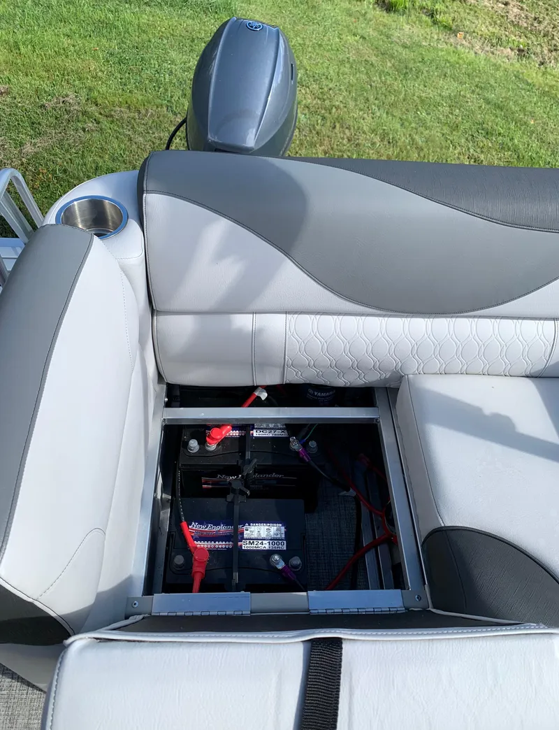 Slide: The Image of Avalon Venture Cruise 17' 2023 - 30