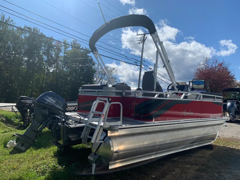 Slide: The Image of Avalon Venture Cruise 17' 2023 - 6