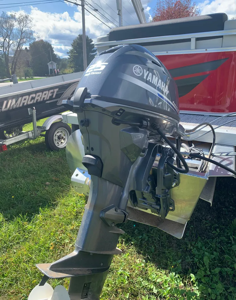 Slide: The Image of Avalon Venture Cruise 17' 2023 - 7