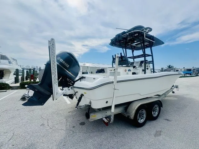 Slide: The Image of Crevalle 24 Bay 2019 - 24