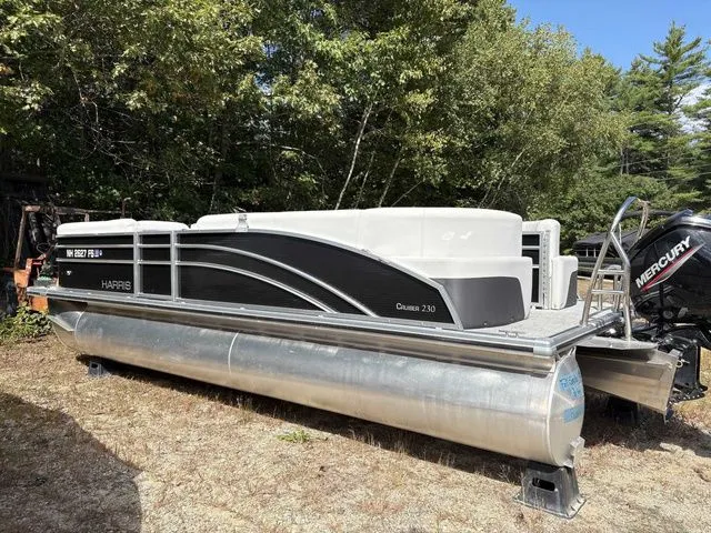 Slide: The Image of Harris Cruiser 230 2022 - 10