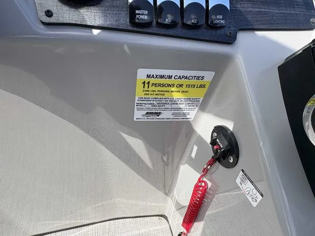 Slide: The Image of Harris Cruiser 230 2022 - 3