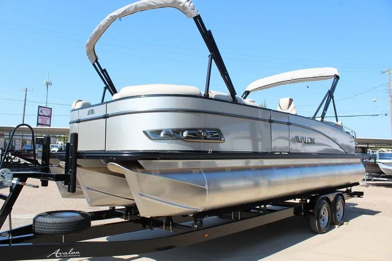Slide: The Image of 2026 Avalon Catalina Quad Lounger Shift 25 FT pontoon boat on trailer. - 3