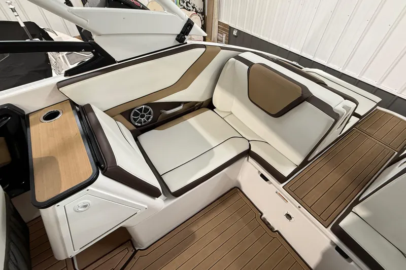 Slide: The Image of 2023 Yamaha Boats 252SD interior with luxurious seating and modern design. - 20