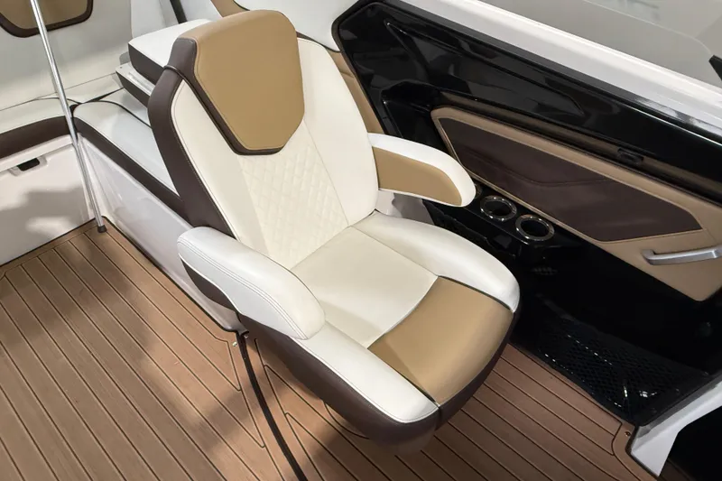 Slide: The Image of 2023 Yamaha Boats 252SD interior with luxurious seating and modern design. - 26