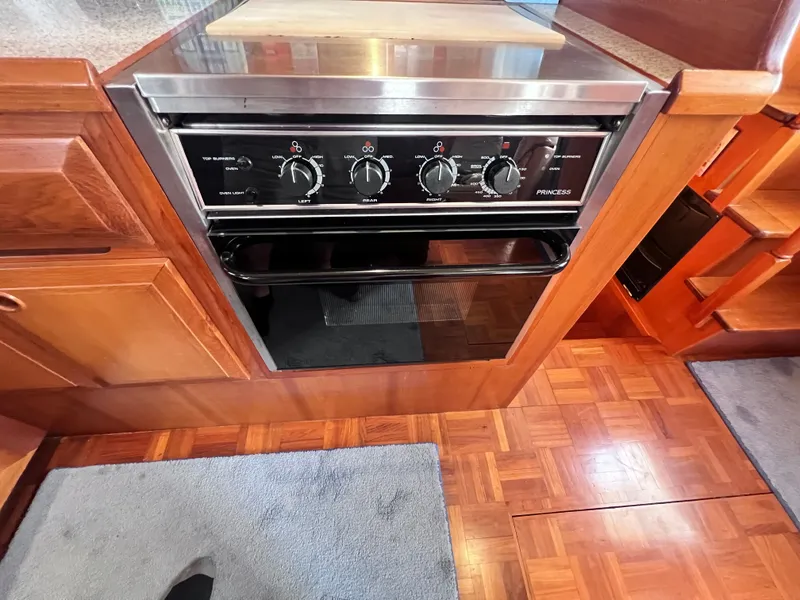 Slide: The Image of DeFever Pilothouse 2006 - 15