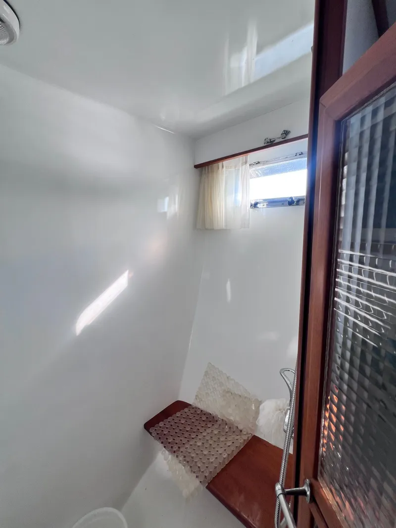 Slide: The Image of DeFever Pilothouse 2006 - 42