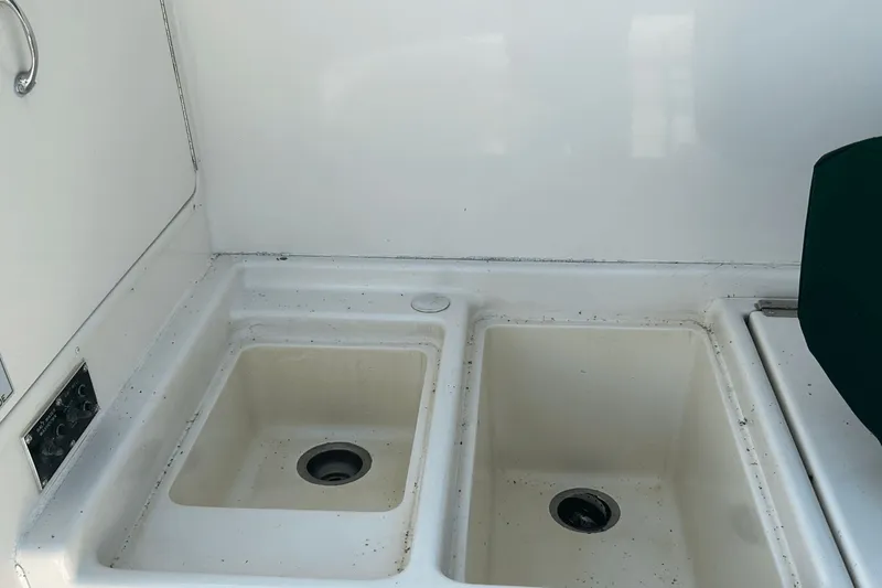 Slide: The Image of Hatteras 60 Convertible 1984 - 12