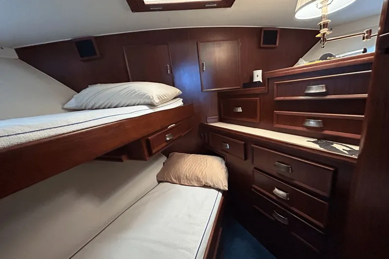 Slide: The Image of Hatteras 60 Convertible 1984 - 29