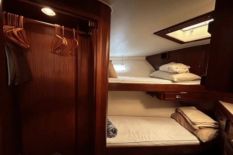 Slide: The Image of Hatteras 60 Convertible 1984 - 32