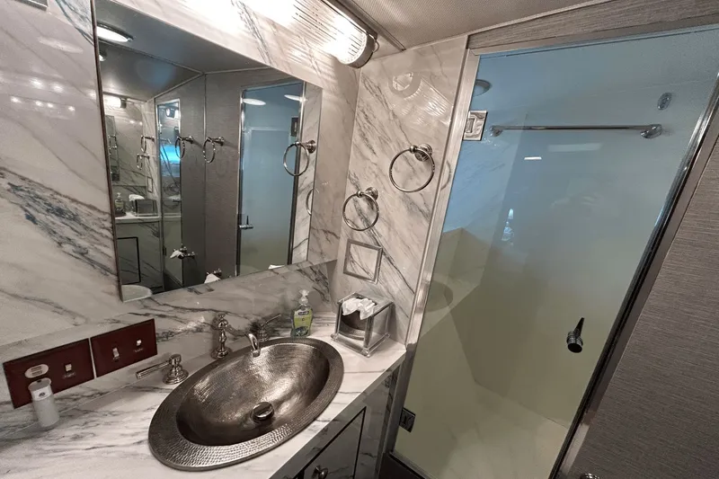 Slide: The Image of Hatteras 60 Convertible 1984 - 39