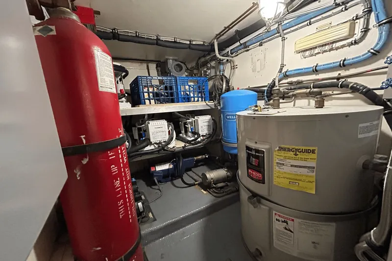 Slide: The Image of Hatteras 60 Convertible 1984 - 44