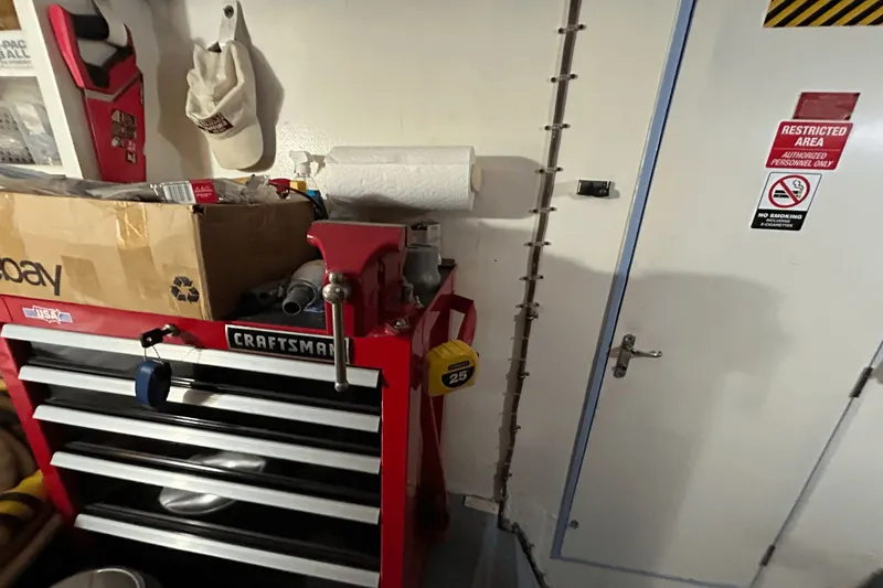 Slide: The Image of Hatteras 60 Convertible 1984 - 45