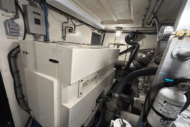 Slide: The Image of Hatteras 60 Convertible 1984 - 48