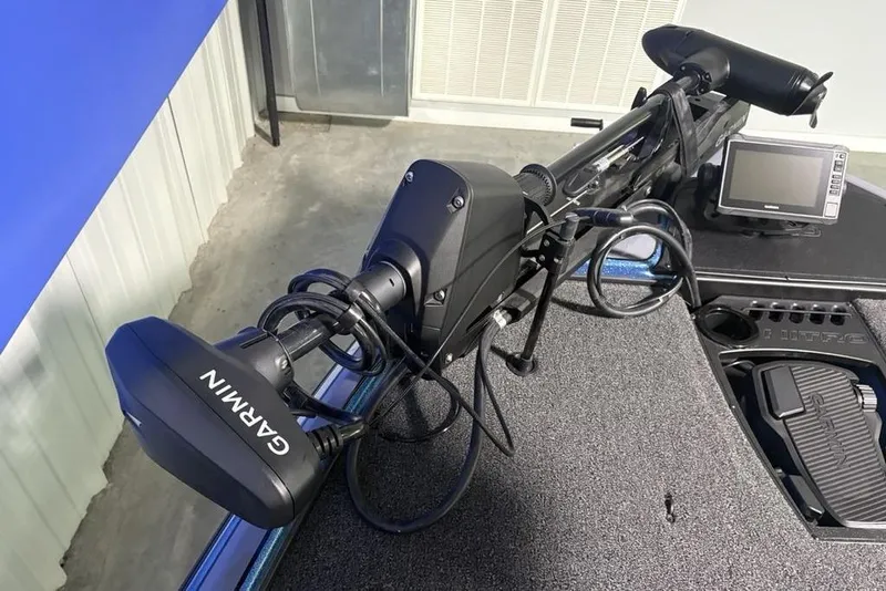 Slide: The Image of Garmin trolling motor on Nitro Z18 Pro 2026 boat deck with control panel. - 6