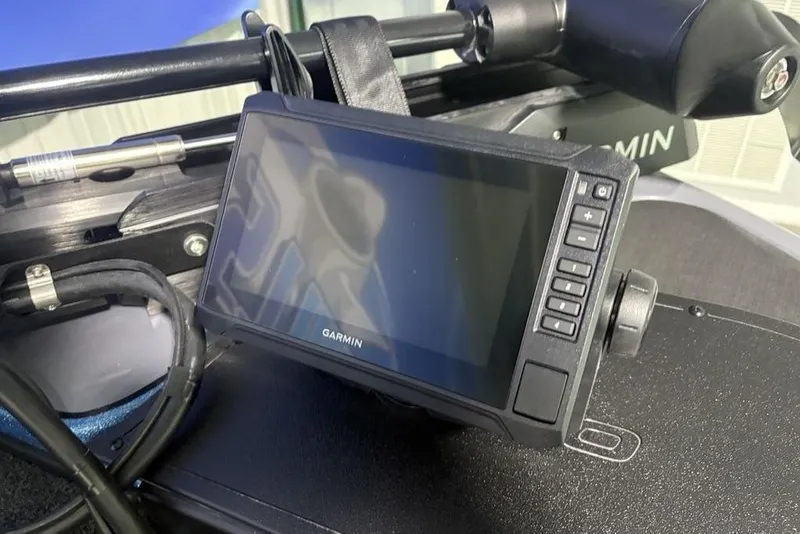 Slide: The Image of Garmin device mounted on Nitro Z18 Pro 2026 boat dashboard. - 8