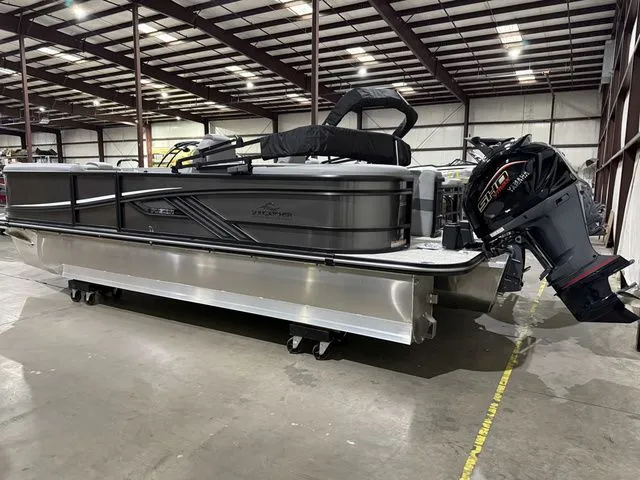 Slide: The Image of SunCatcher Fusion Series 322RC W/Yamaha 200 "SHO" No Trailer 2025 - 3