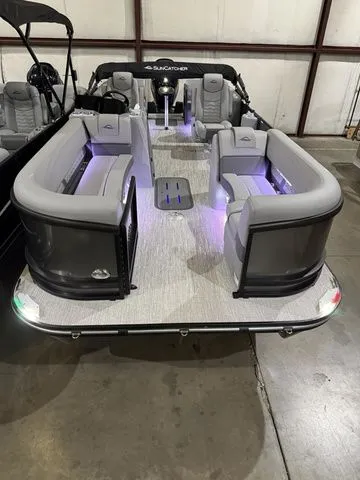 Slide: The Image of SunCatcher Fusion Series 322RC W/Yamaha 200 "SHO" No Trailer 2025 - 5