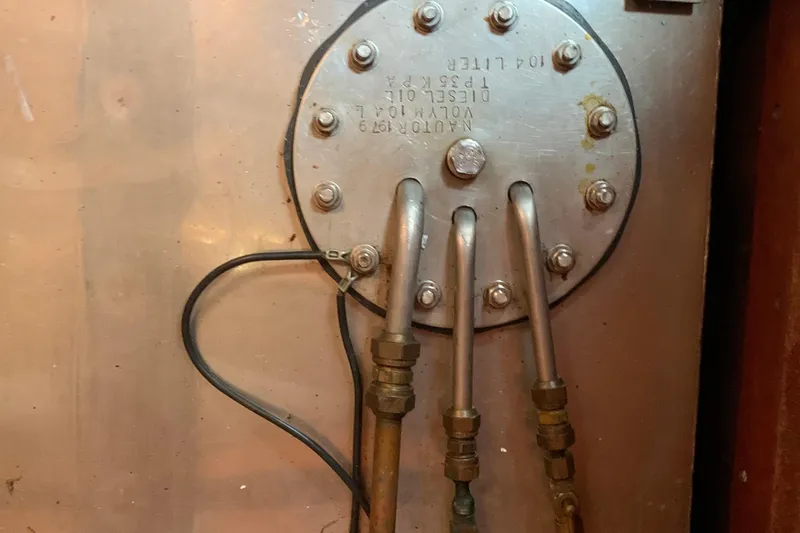 Slide: The Image of Marine refrigeration unit in a 1980 Nautor Swan 47 yacht, featuring R-134a refrigerant. - 36