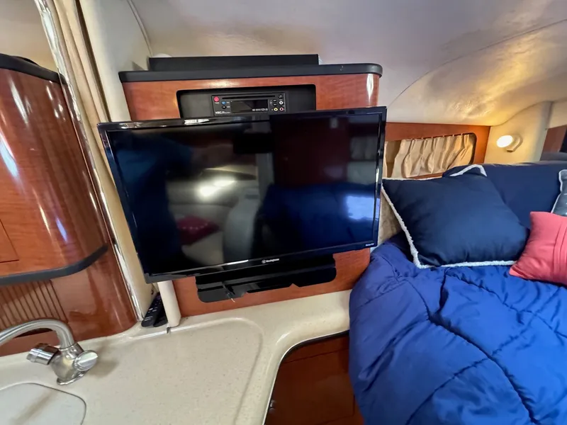 Slide: The Image of Sea Ray 300 Sundancer 2005 - 25