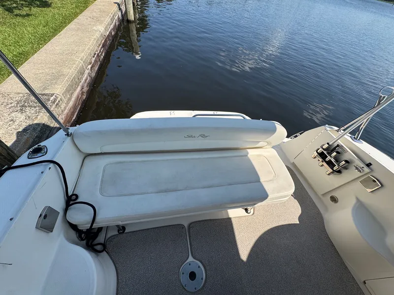 Slide: The Image of Sea Ray 300 Sundancer 2005 - 6