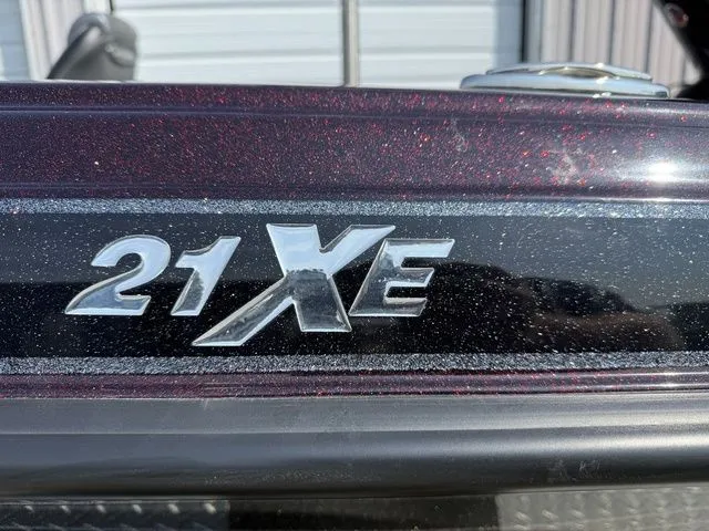Slide: The Image of Phoenix Bass Boat 21 XE Demo 2025 - 2