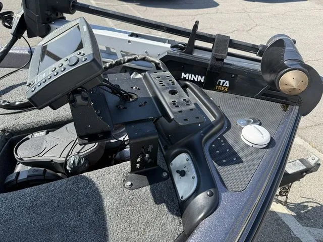 Slide: The Image of Phoenix Bass Boat 619 Pro 2012 - 14