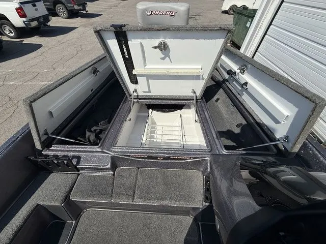 Slide: The Image of Phoenix Bass Boat 619 Pro 2012 - 16