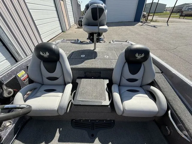 Slide: The Image of Phoenix Bass Boat 619 Pro 2012 - 21