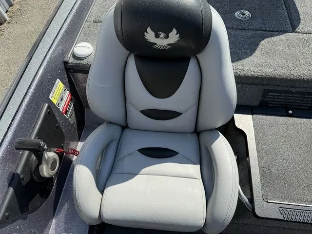 Slide: The Image of Phoenix Bass Boat 619 Pro 2012 - 22