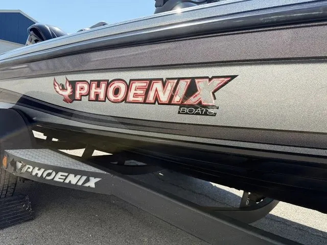 Slide: The Image of Phoenix Bass Boat 619 Pro 2012 - 32