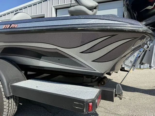 Slide: The Image of Phoenix Bass Boat 619 Pro 2012 - 4